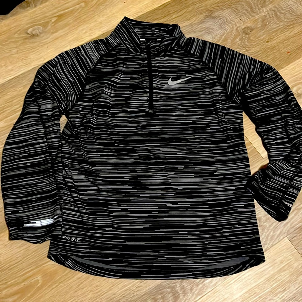 Girls Nike 3/4 zip top
